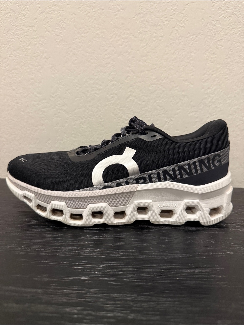 Women’s Size 9.5 On Cloud Cloudmonster Running Black and White Cloudtec Trainer